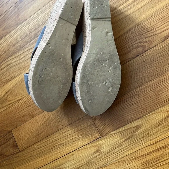 Garnet Hill Wedge Sandals 10 - Picture 5 of 6